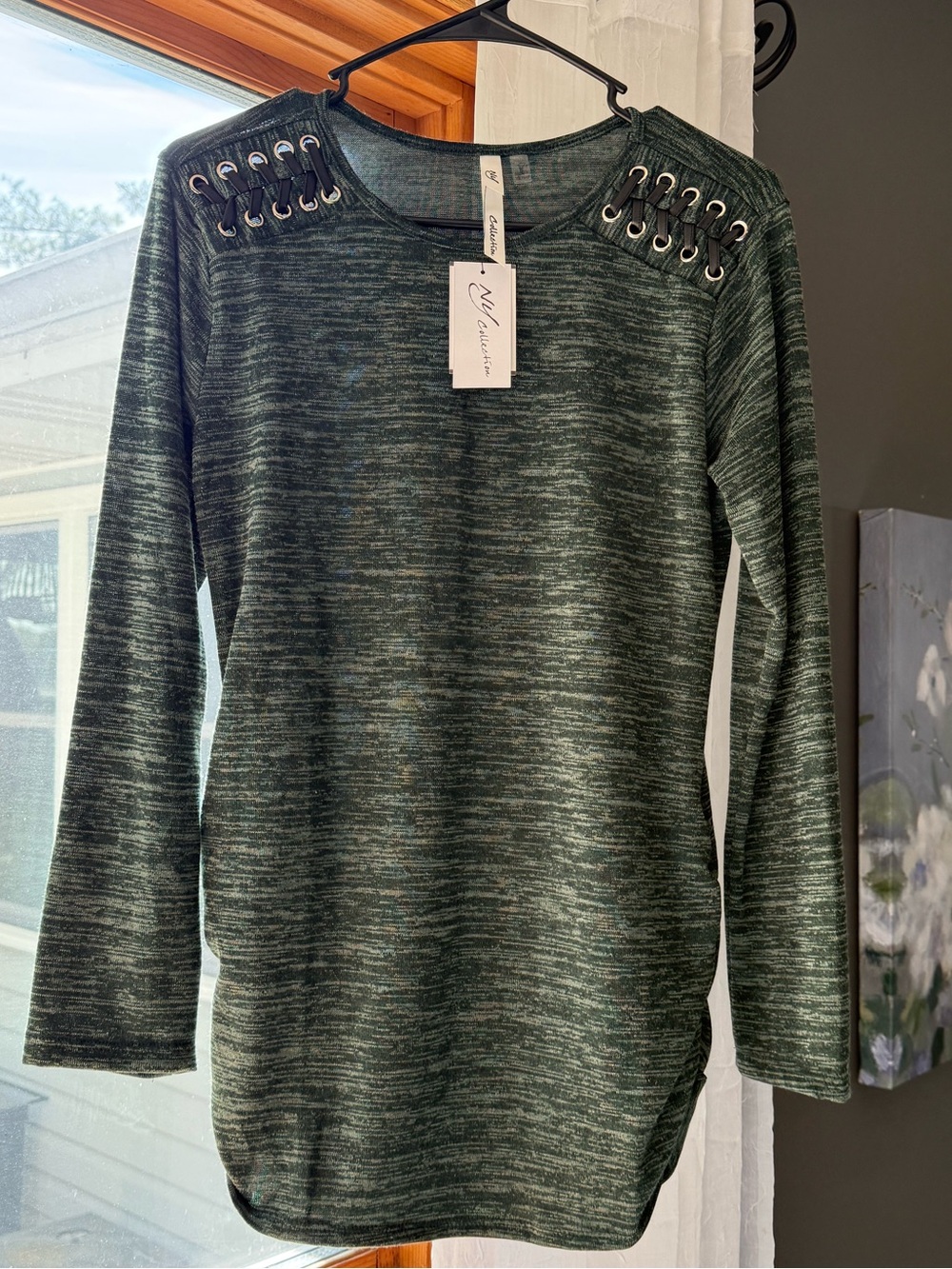 NY Collection Green Heather Lace Up Detail Side Rusch Top!  Size Medium, NWT!